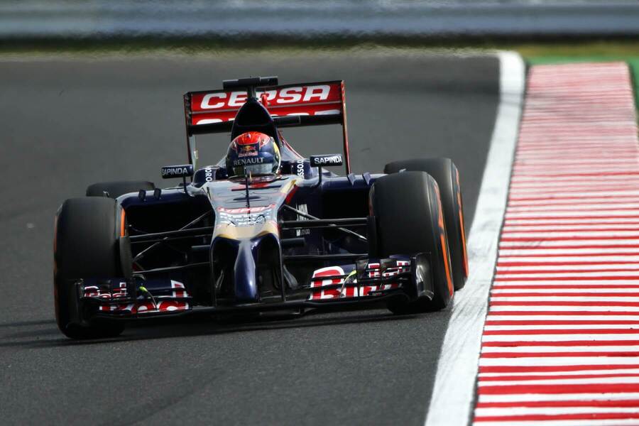 Max Verstappen v monopostu Toro Rosso z roku 2016