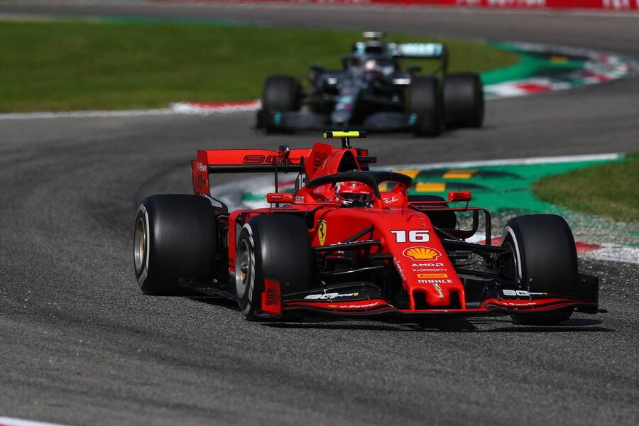 Charles Leclerc během závodu v Monze 2019