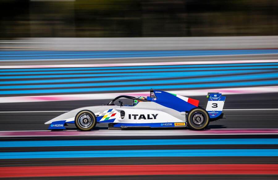 Kimi Antonelli reprezentující Itálii na FIA Motorsport Games
