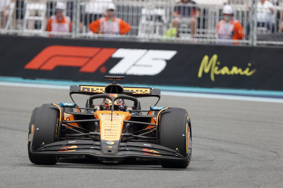 MCL39 Oscara Piastriho při VC Miami
