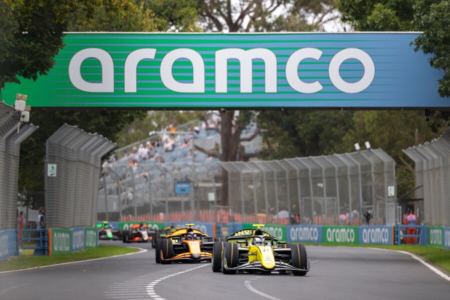 Roman Staněk v roce 2025 ve Formuli 2 jezdí za stáj Invicta Racing