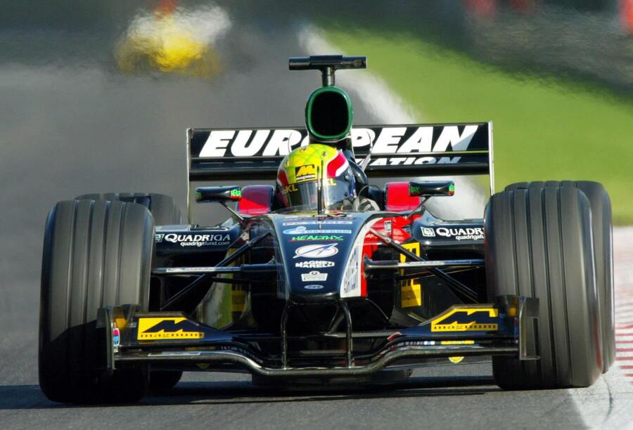Mark Webber v Minardi z roku 2002 při VC Belgie
