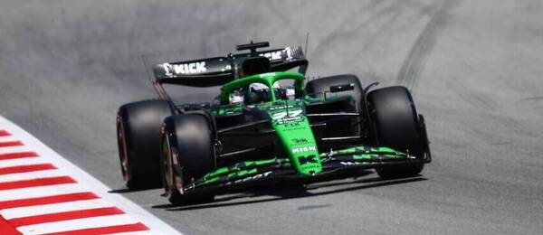 Nico Hülkenberg v monopostu Sauberu během VC Španělska 2025