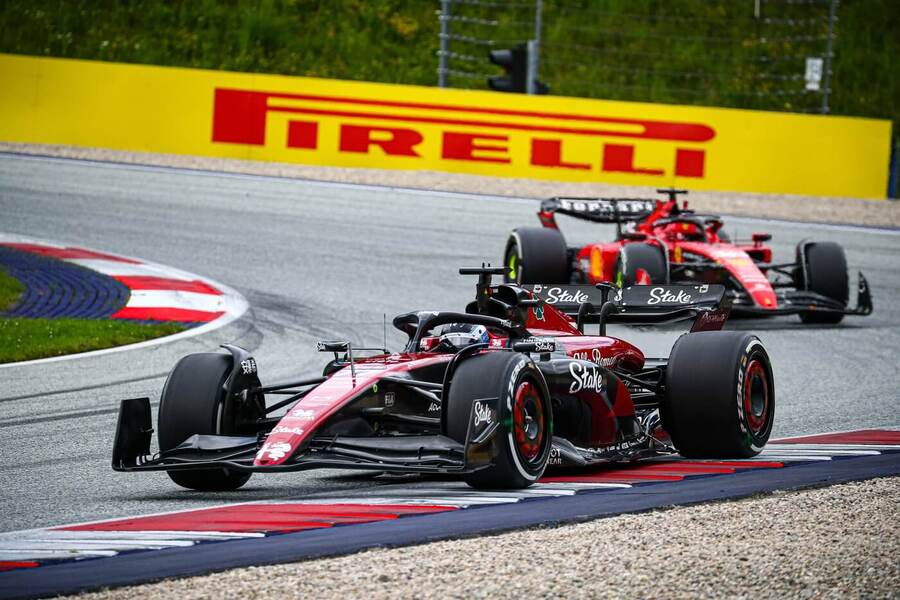 Valterri Bottas ve vozu Alfa Romeo během VC Rakouska 2023