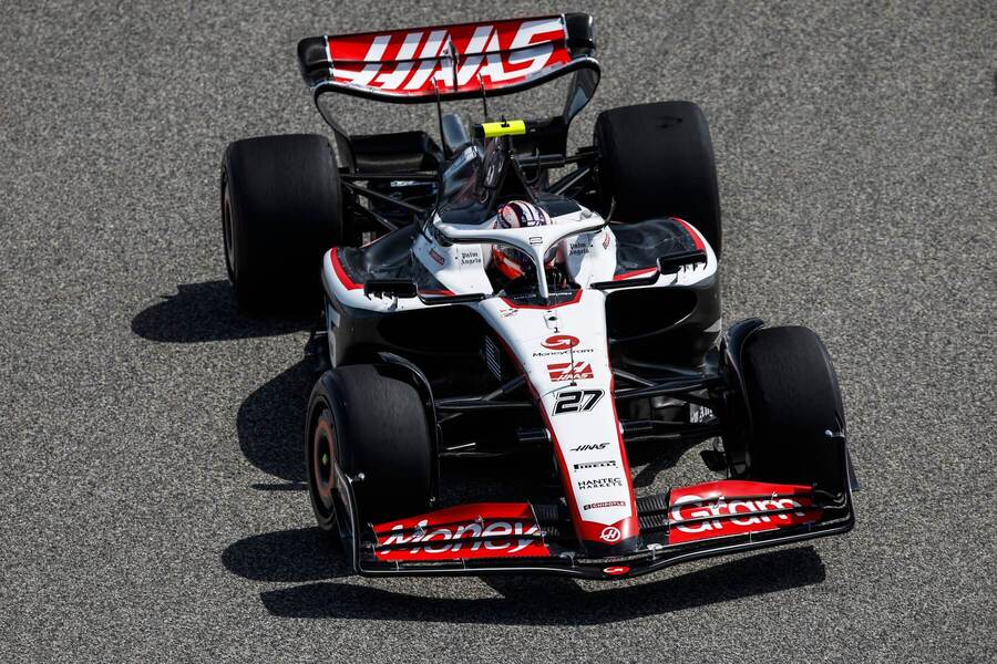Hülkenberg ve voze Haasu z roku 2023