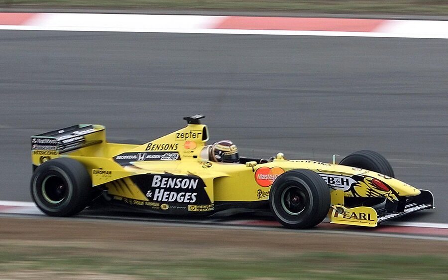 Heinz-Harald Frentzen v monopostu Jordanu z roku 1999