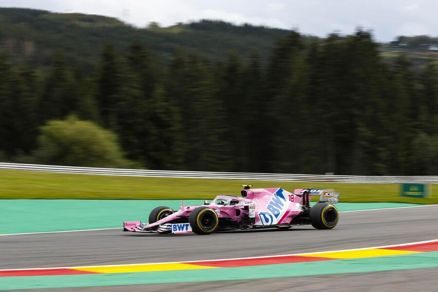 Lance Stroll v monopostu Racing Pointu z roku 2019