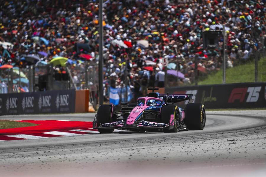 Pierre Gasly v monopostu Alpine během VC Španělska 2025