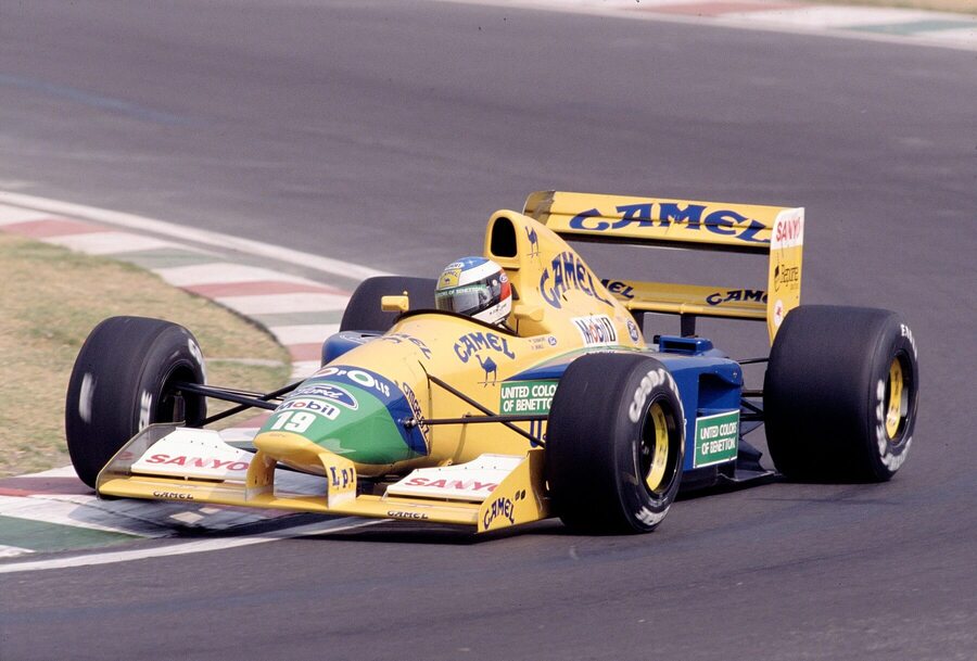 Michael Schumacher v monopostu Benettonu z roku 1992