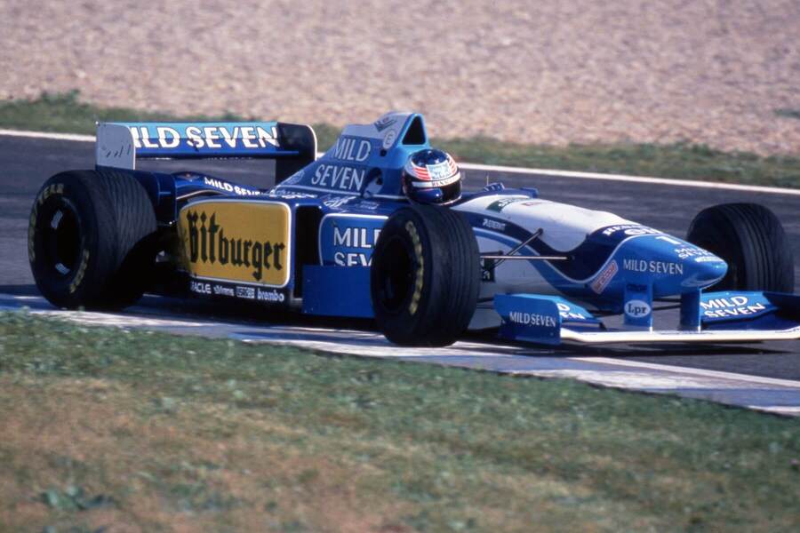 Michael Schumacher v monopostu Benettonu z roku 1995
