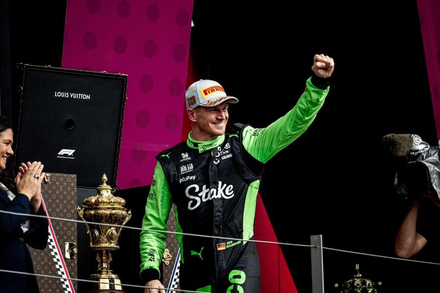 Nico Hülkenberg slaví své první pódiové umístění v F1