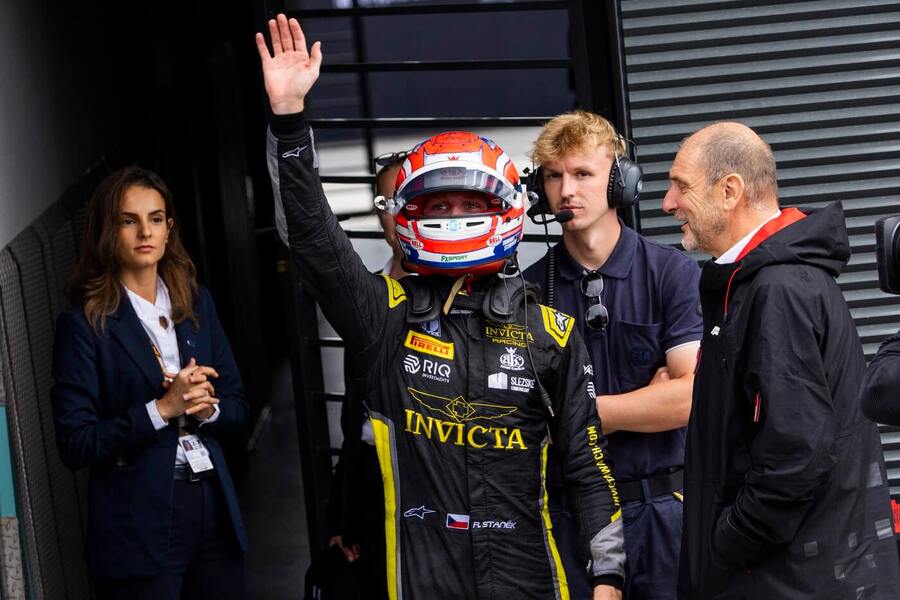 F2 Monza 2025: Roman Staněk odstartuje do hlavního závodu ze třetího místa