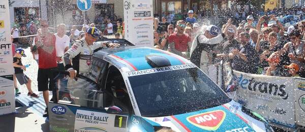Atmosféra na cílové rampě Rally Pačejov 2025