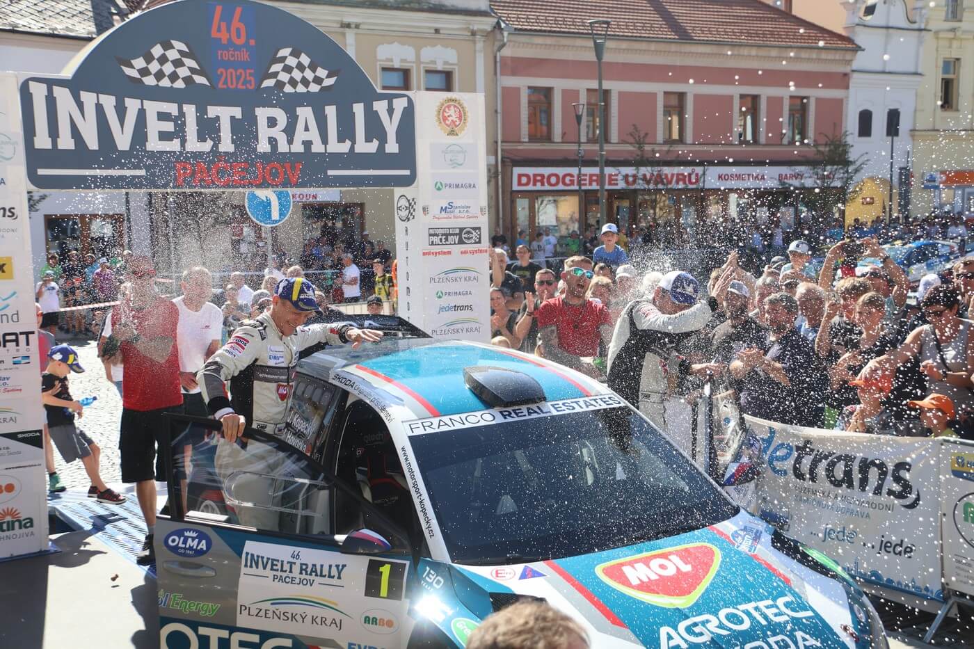 Atmosféra na cílové rampě Rally Pačejov 2025