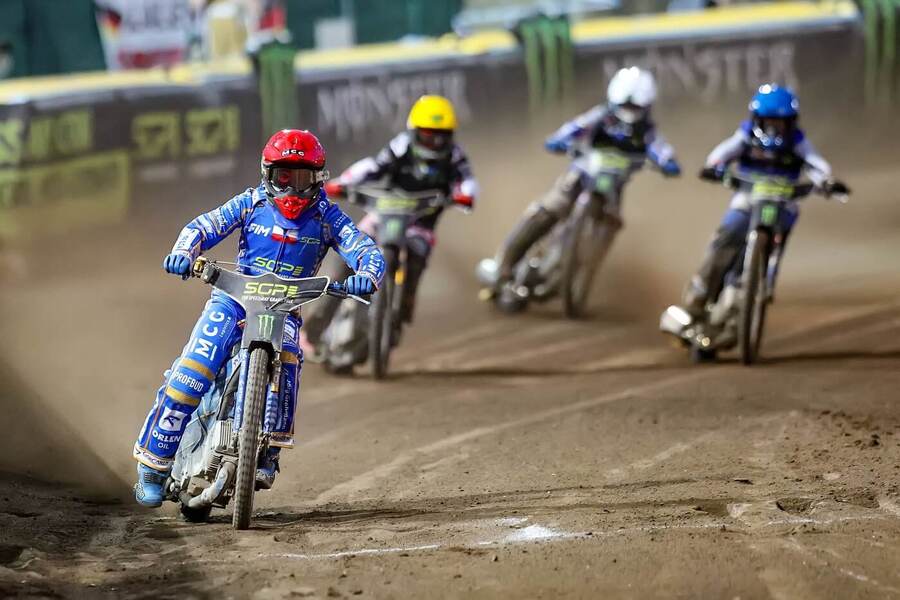 Motorsport, plochá dráha, Bartosz Zmarzlik vítězí v Praze na Markétě, Grand Prix