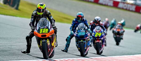 Motorsport, Moto2, Filip Salač v popředí závodu v Motegi, Velká cena Japonska