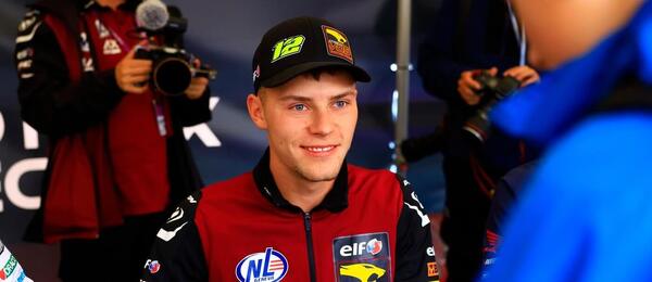 Motorsport, Moto2, Filip Salač během zastávky v Brně
